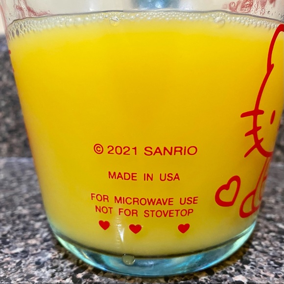 Hello Kitty Pyrex Measuring Cup - Picture 5 of 11